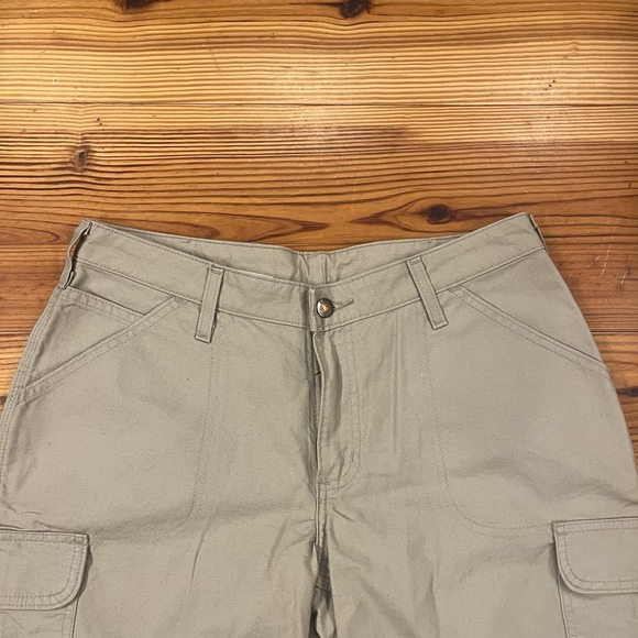 Carhartt Women's Vintage WB164 Six Pocket Cargo Shorts Tan Size 8 - Picture 3 of 11